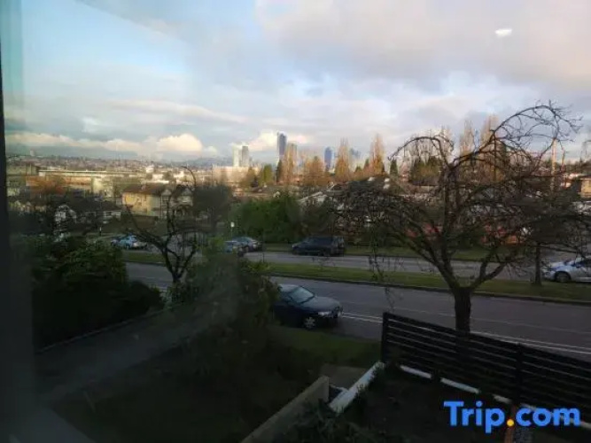 Vancouver 2 bedroom Townhouse: Family-Friendly