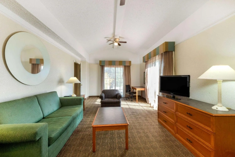 Double Suite