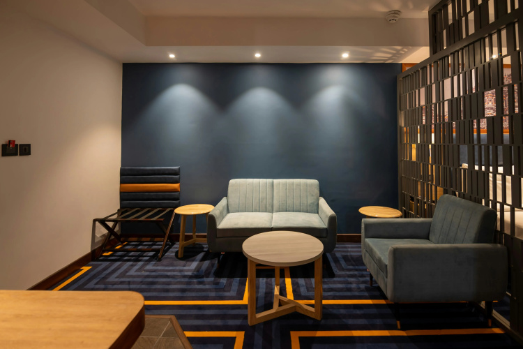 Holiday Inn Express & Suites photo 17