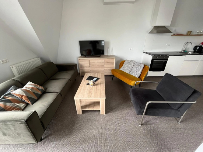 Penthouse DeLuxe