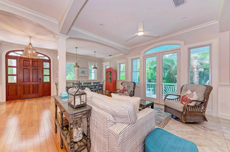 Banyan Beach - 104 Beach Ave