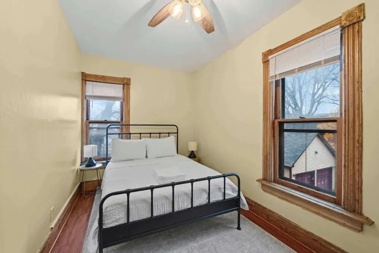 Vino & Vibes Villa Sleeps 6!
