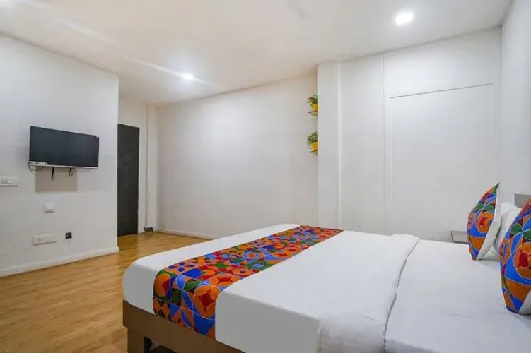 Fabexpress Luxury Inn