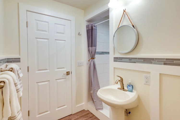 Sheboygan Getaway w/ Deck + On-site Lake Access!