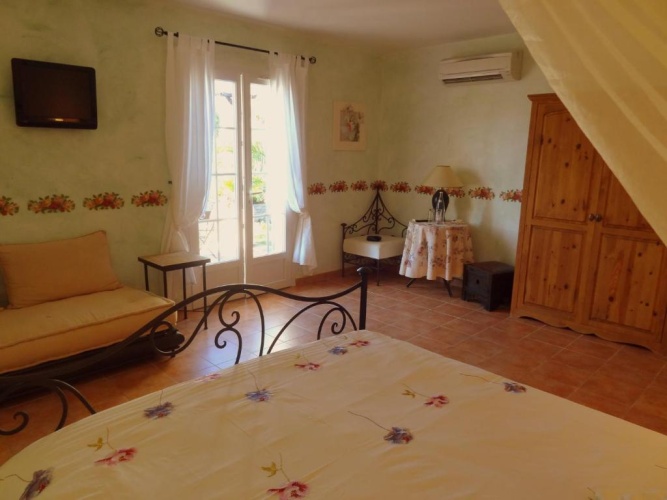 Superior room with garden view