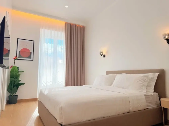 Deluxe Double room with city view