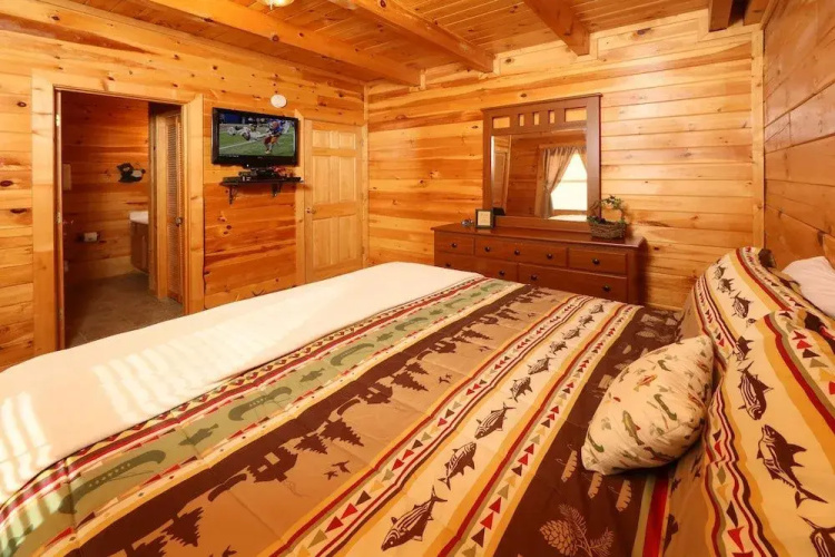 Bear Heaven - Two Bedroom Cabin