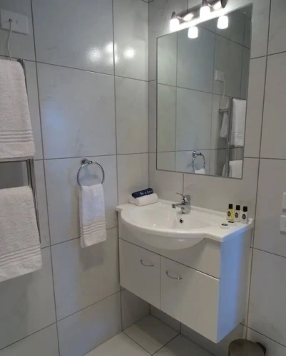 1 Bedroom Suite