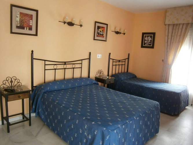 Hostal Almanzor