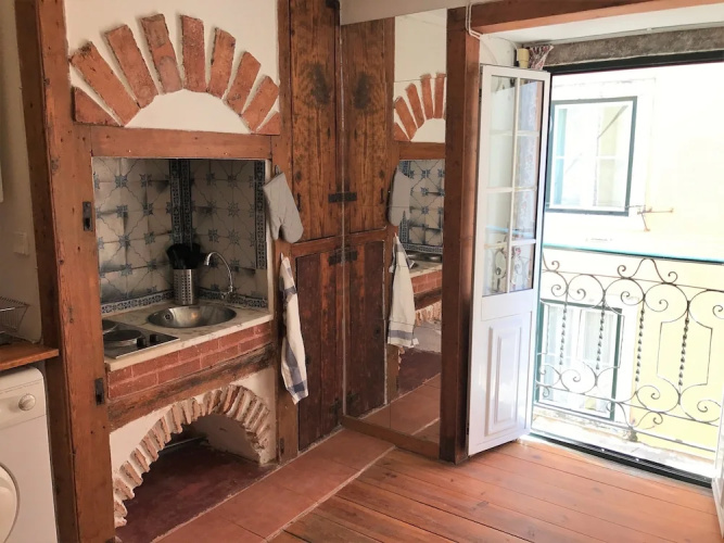 Typical studio in great location Tram 28