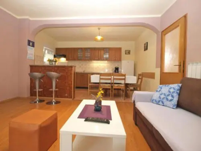 Apartment Josip 1649