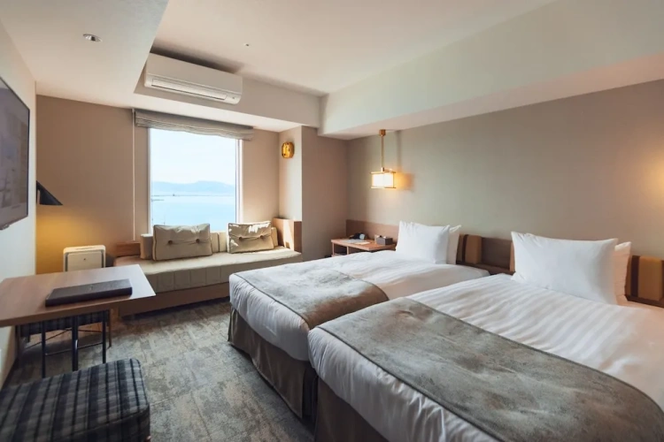 Corner Twin room