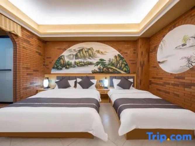 Standard Twin Family room