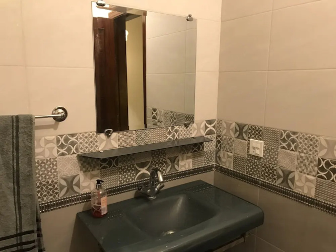 1 Bed House - Sleeps 2 - Pets - Parking - Wifi