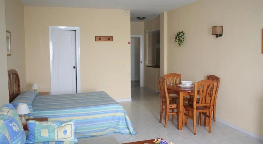 Apartamentos Benal Beach - Geinsa