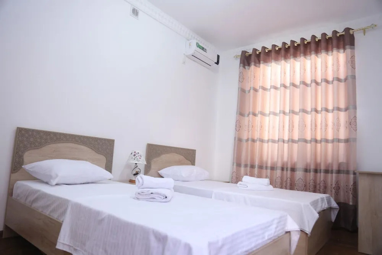 Anis-Pari hotel