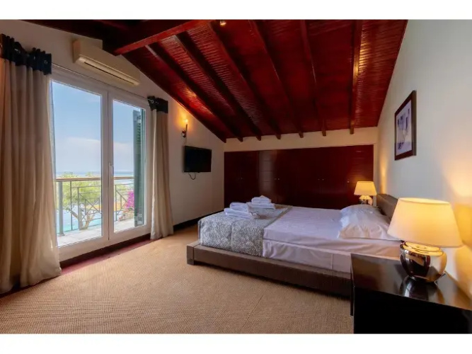 Beachfront Villa Benele