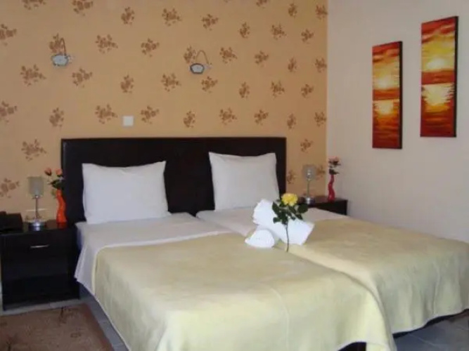 Enastron Hotel