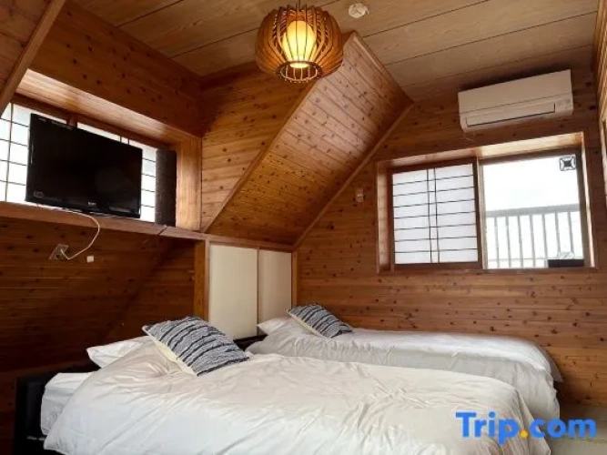 2 Bedrooms Villa