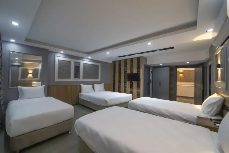 Karaca Otel