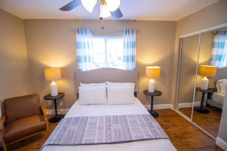 1 Bedroom Apartment