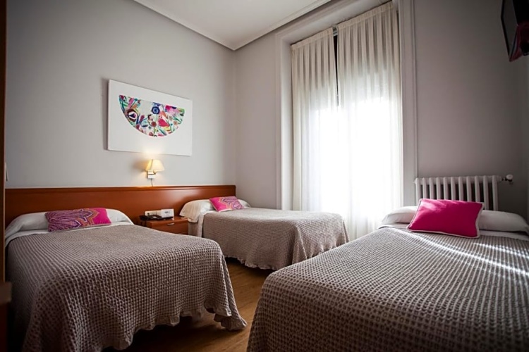 Standard Quintuple room