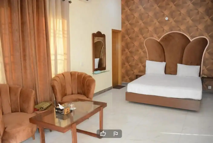 Hotel The Taj Multan