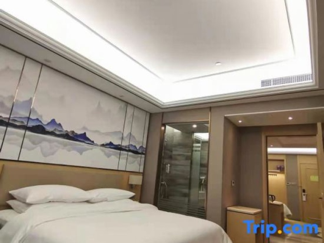 Deluxe Double Suite
