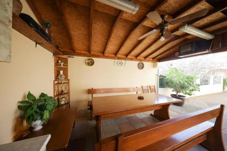 Apartments 150m from beach with parking