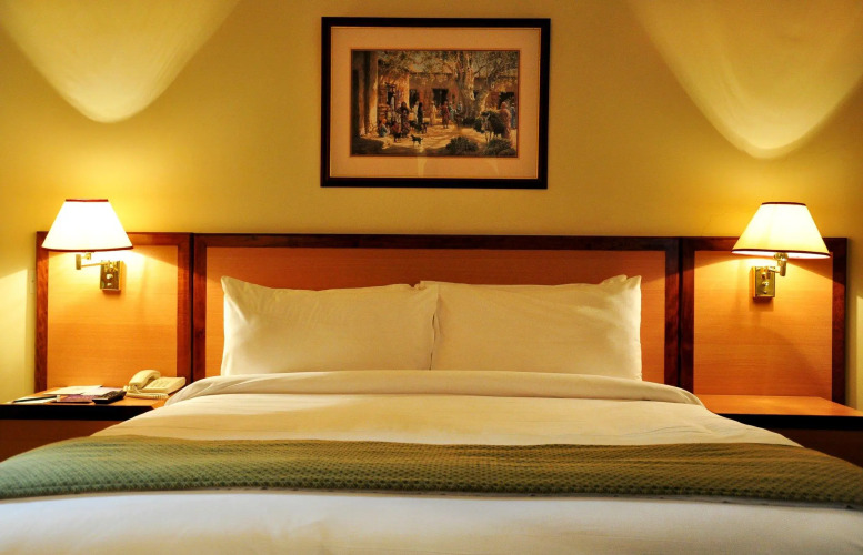 Sur Plaza HotelOver view