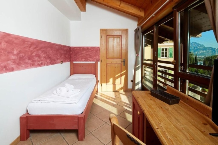 Standard Double room with balcony and with mountain view