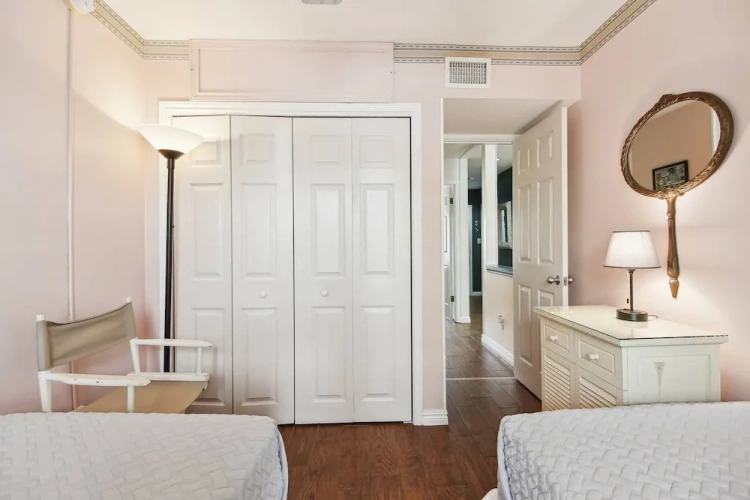 2 Bedrooms Cottage