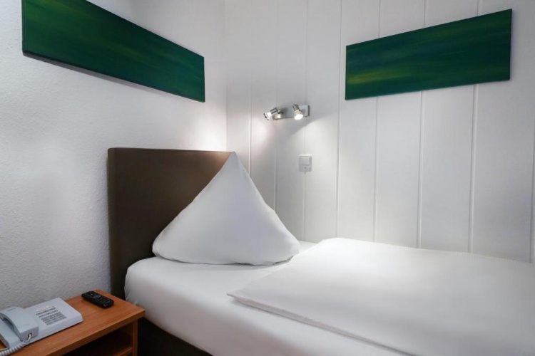 Standard Single room