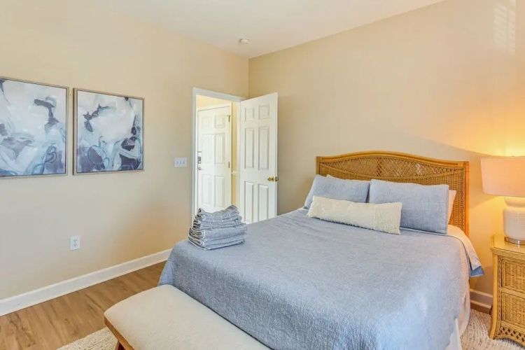Beach Shuttle & Pool: North Myrtle Beach Condo!