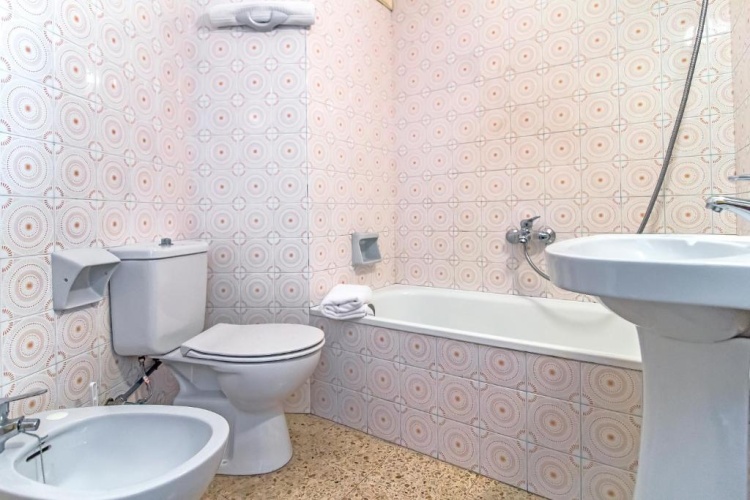 Standard Triple room with balcony