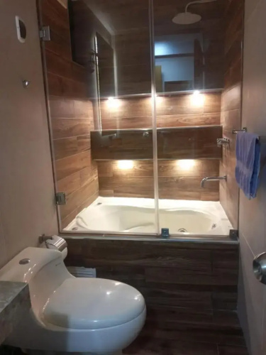 Dpto entero, 2do piso, ascensor, jacuzzi y cochera
