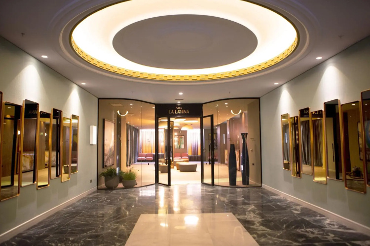Riu Plaza España Hotel