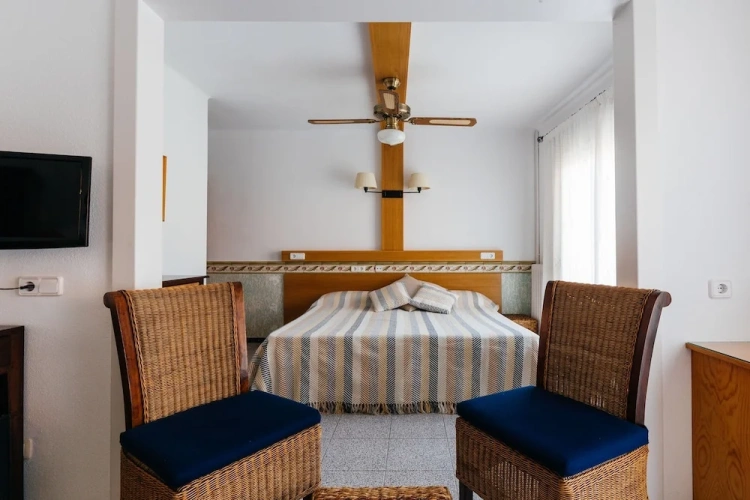 Standard Quadruple Family room