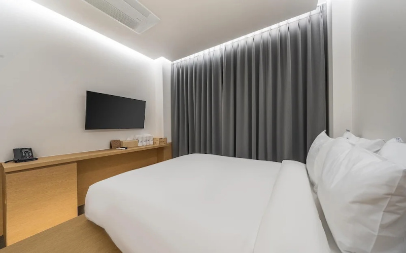 Bluefrog Hotel