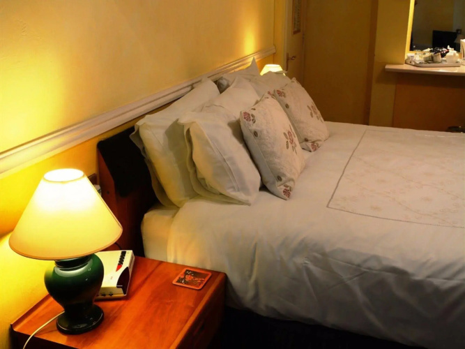 Bridge House Hotel