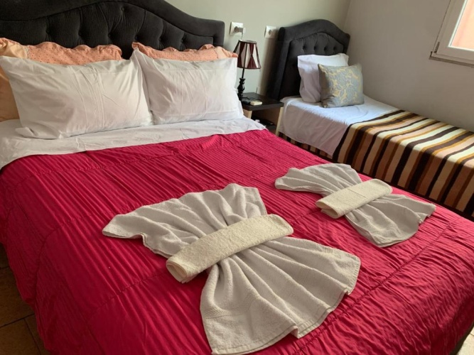 Standard Triple room
