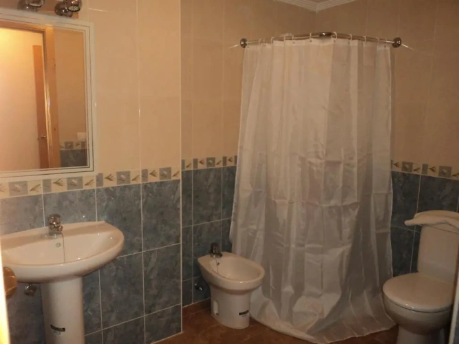 3 Bedrooms Apartment