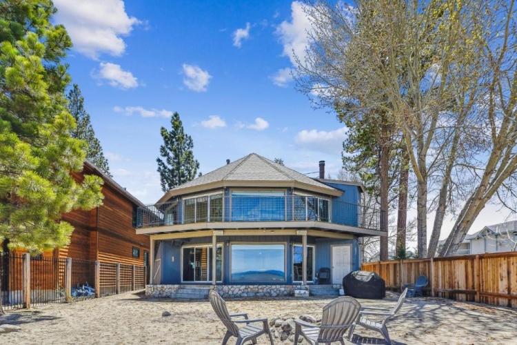 5 Bedrooms Cottage
