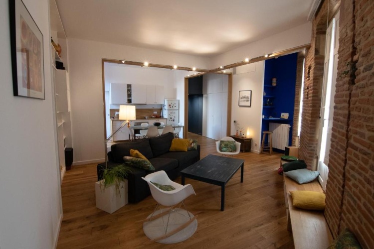 3 Bedrooms Apartment