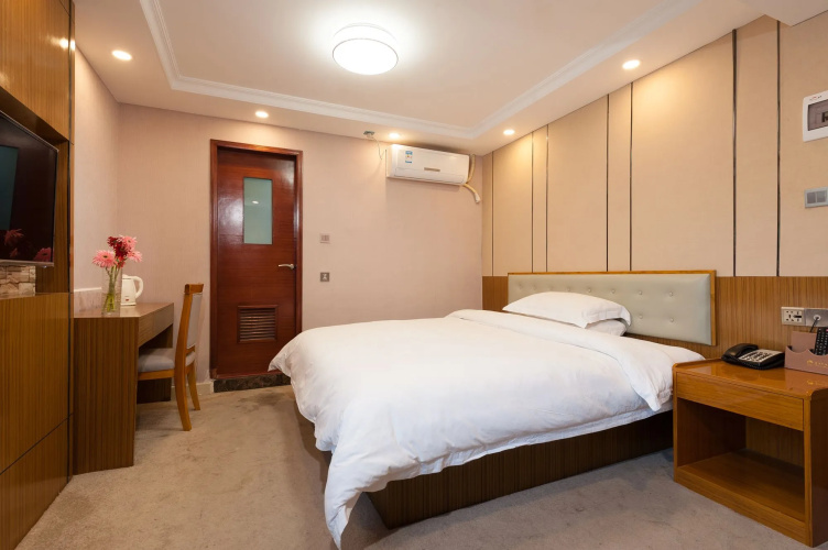 Guangzhou Compass Hotel