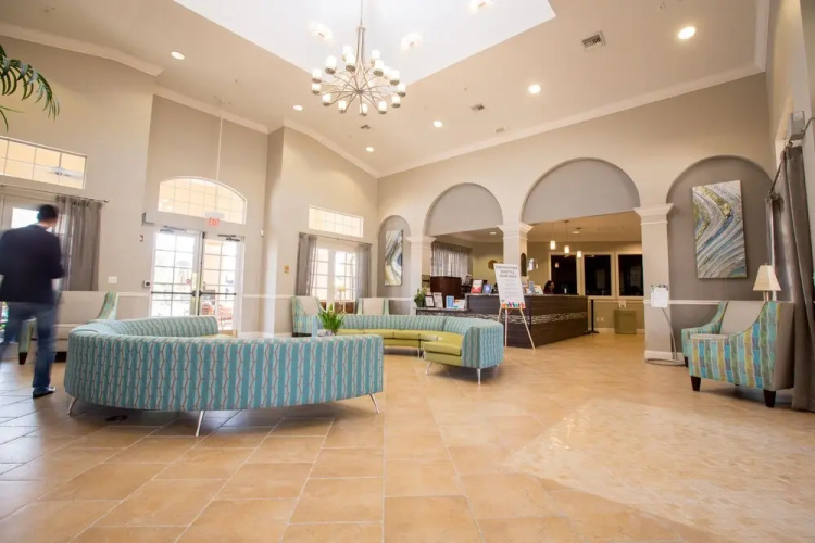 4024 Breakview Drive #208