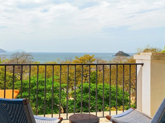 Premium room with balcony and with ocean view