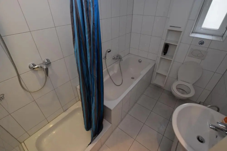 AB Apartment 25
