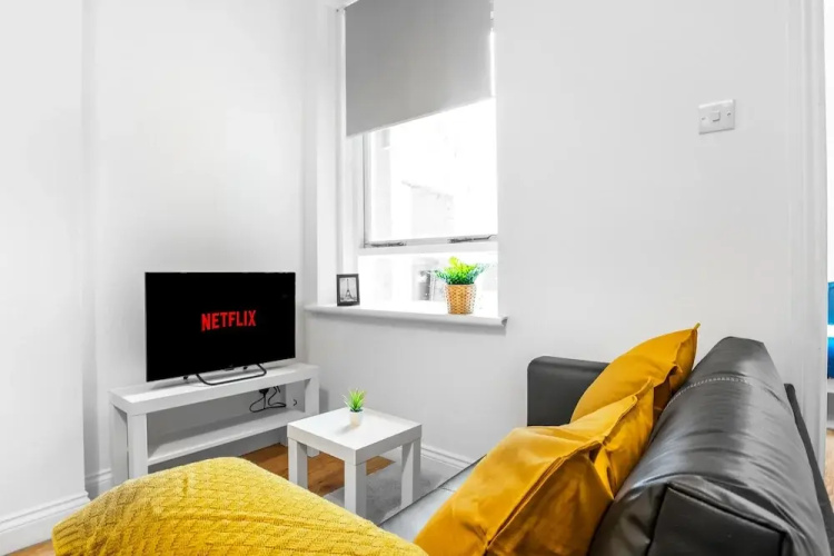 2 Bed-ground Floor-free Parking