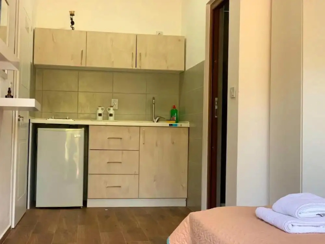 Room-cozy Studio With Terrace- Street vi